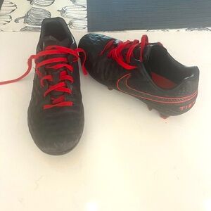Nike Lotiempo cleats youth/kids